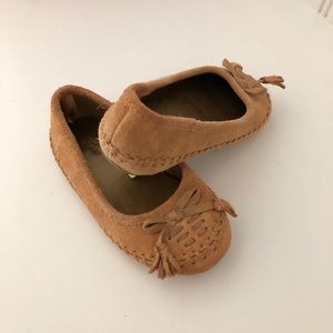 Toddler size 7 - Moccasin flats - Baby Gap